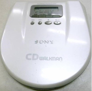 (中古品)SONY CD WALKMAN 【D-E707】