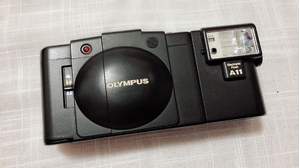 (中古品) Olympus XA2 A11付き