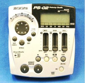 (中古品) ZOOM 望遠レンズ なおなお書き-02 ディジタルリコーダー 膜鳴楽器&軍事基地機関 マルチエフェクター