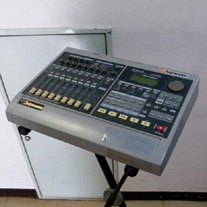 (中古品) ROLAND VS-880