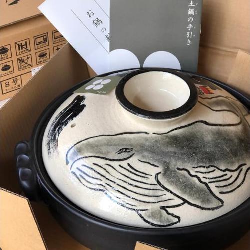 耐熱 耐久性を持つ 四日市の伝統工芸品である 萬古焼 土鍋 6号サイズ 1人用 直径19.5cm 容量800ml 小ぶりな土鍋 縁起の良い黒い鯨 割れにくい 遠赤効果で食材のおいしさを引き出します 日本製 エンヴェールヘルック_2