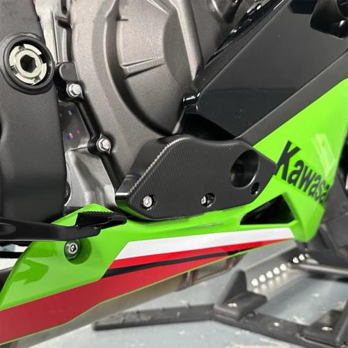 LEDISHUN エンジンカバー エンジンスライダー エンジンガード カワサキ ZX-25R ZX-4R ZX-4RRに適用 5,882円