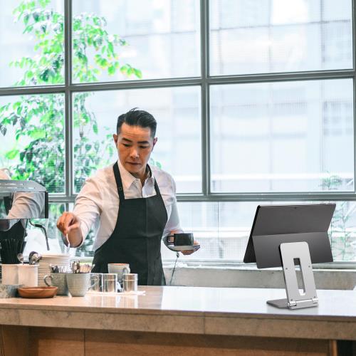 Kensington (ケンジントン) 昇降式スタンド 調節可能 デスク用サーフェススタンド オンスキッド タブレットホルダー Surface Pro用 シルバー (K58277WW)_7