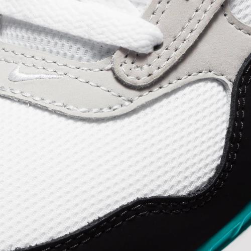 [ナイキ] エア マックス コリレート W AIR MAX CORRELATE ホワイト/ニューグリーン/ブライトマンゴー/ブラック 511417-136 日本国内正規品 25.5cm