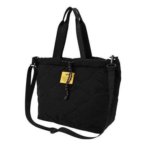 KiU キウ パデッドドロストトートバッグ PADDED DRAWSTRING TOTEBAG 防水 撥水 キルティング マザーズバッグ 大容量 ショルダー 巾着 シンプル おしゃれ かわいい カジュアル アウトドア 秋冬 ブラック K475-900