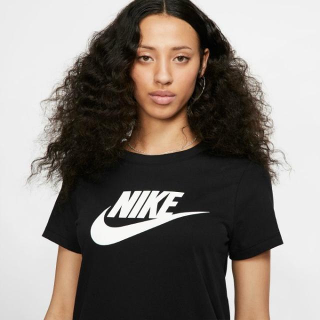 ナイキ Tシャツ 半袖 レディース Sportswear スポーツウェア Bv6170 010 Nike Swの通販はau Pay マーケット ヒマラヤ トレーニングフィットネス