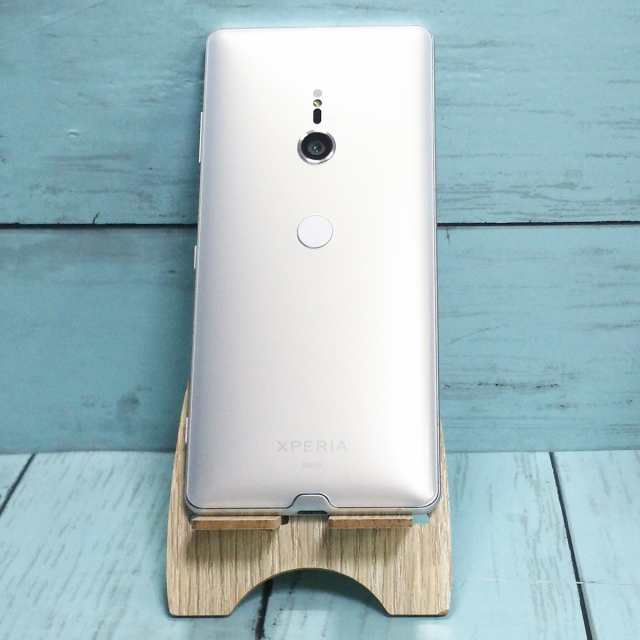 美品・送料無料】au Xperia XZ3 SOV39 ホワイトシルバー 本体 白ロム