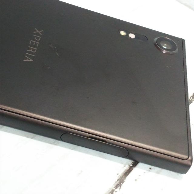 【送料無料】SONY Xperia XZs SOV35 au ブラック 本体 白ロム SIMロック解除済み SIMフリー 195312の通販は