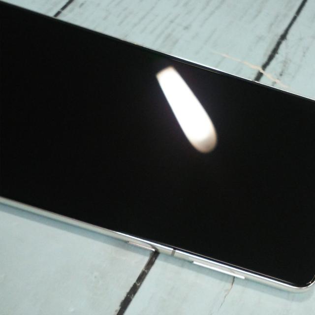 【美品・送料無料】au Galaxy S21 5G SCG09 ファントムホワイト 本体 白ロム SIMロック解除済み SIMフリー 167456_2