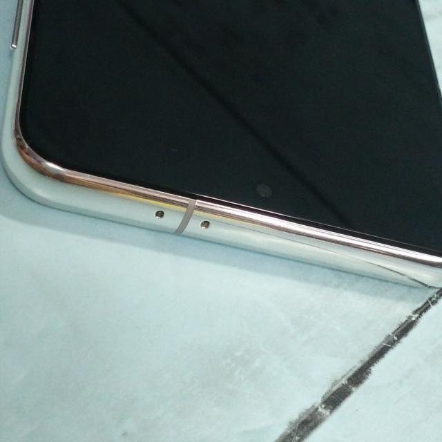 【美品・送料無料】au Galaxy S21 5G SCG09 ファントムホワイト 本体 白ロム SIMロック解除済み SIMフリー 574362_9