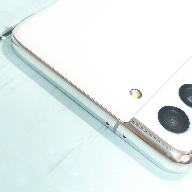【美品・送料無料】au Galaxy S21 5G SCG09 ファントムホワイト 本体 白ロム SIMロック解除済み SIMフリー 615272_6