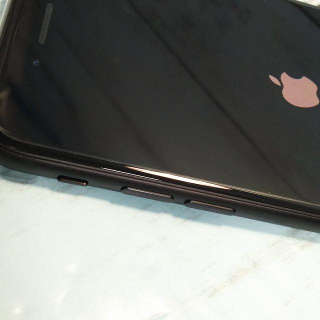 ほぼ新品・送料無料】au iPhone7 128GB ブラック 新品同様品 SIMロック