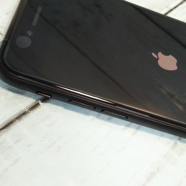 ほぼ新品・送料無料】au iPhone7 128GB ブラック 新品同様品 SIMロック 
