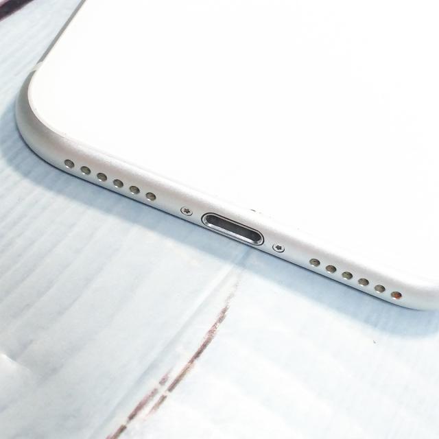 【送料無料】au iPhoneSE 第2世代 64GB ホワイト 本体 白ロム SIMロック解除済み SIMフリー B727470_4