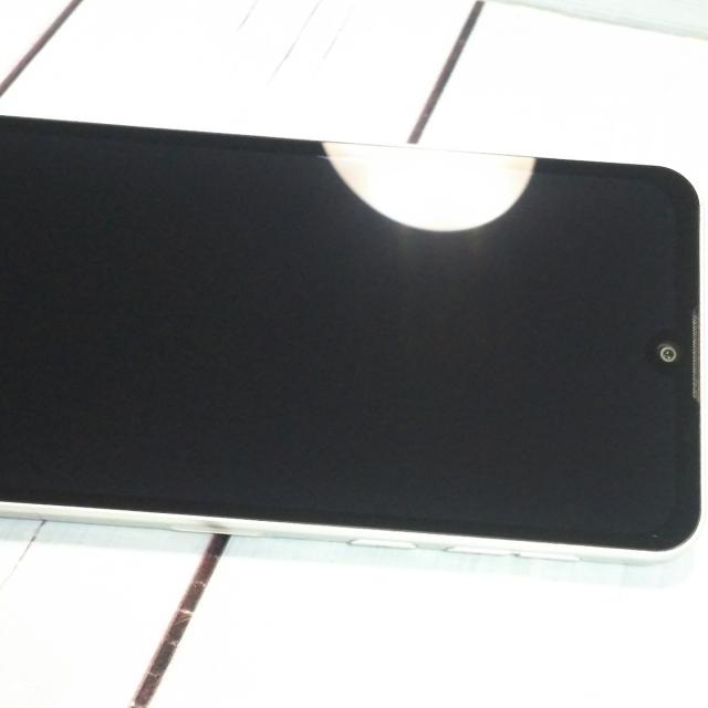 【送料無料】au BASIO active SHG09 シルバー 本体 白ロム SIMロック解除済み SIMフリー B073357_4