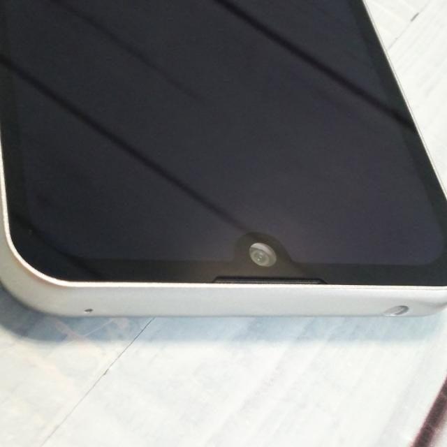 【送料無料】au BASIO active SHG09 シルバー 本体 白ロム SIMロック解除済み SIMフリー B073357_5