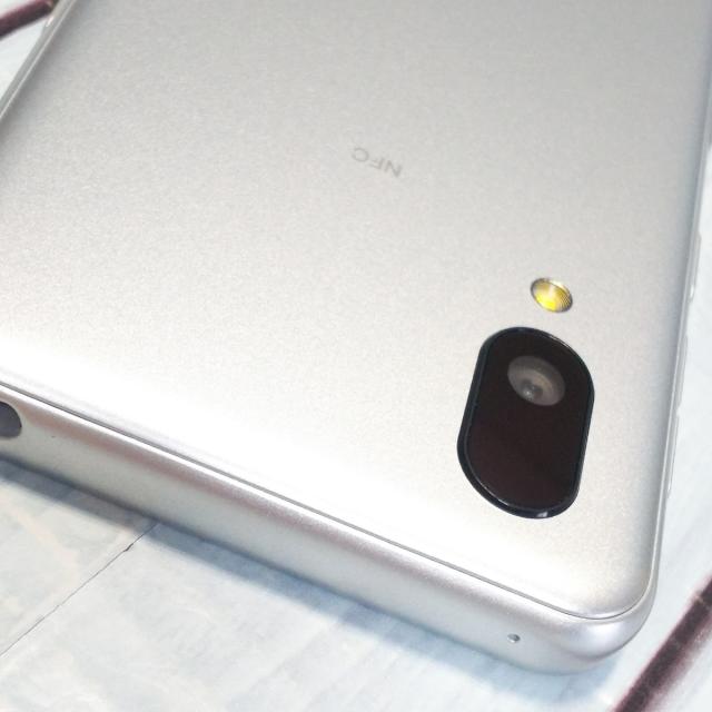 【送料無料】au BASIO active SHG09 シルバー 本体 白ロム SIMロック解除済み SIMフリー B073357_6