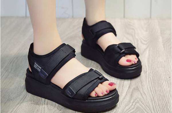 走れる サンダル Article