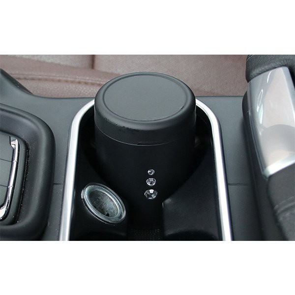 灰皿車用led付 小型led付灰皿 カー用品 便利グッズ アクセサリー 夜も見やすい 火消し 灰皿 煙草 大きめ 車用 タバコ の通販はau Pay マーケット サーフトリップ