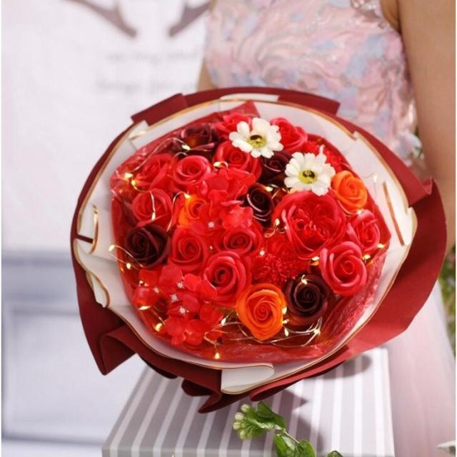 花束 ソープフラワー フラワー ソープ 造花 花束 ブーケ プレゼント 花 バラ フレグランスソープフラワー 21輪の通販はau Pay マーケット サーフトリップ