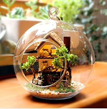 【中古品】AZ(エーゼット) オシャレな球体ガラス ミニチュア ドール ハウス 山小屋 ロ(中古品)の通販は 8,404円