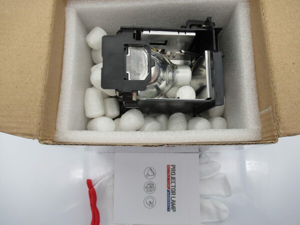 送料無料】Chaowei NP01LP プロジェクター 交換用 ランプ 汎用 A+ 品質