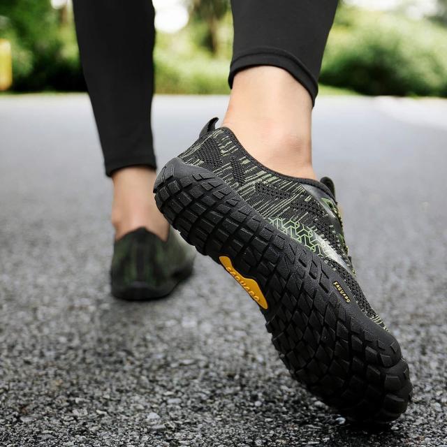 SAGUARO ベアフット ランニングシューズ ポータブル フィットネスシューズ 柔軟 超軽量 通気性 22.5-29cm (0の通販は