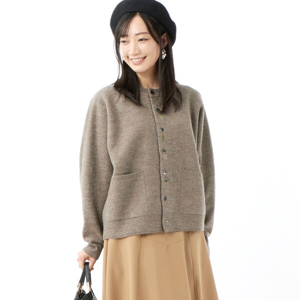 スーパーハッカ（SUPER HAKKA）/メリノウール縮絨ボタンホール刺繍ニットカーディガン