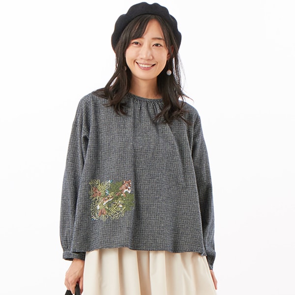 スーパーハッカ（SUPER HAKKA）/SUPER HAKKA×サクマ ユウコ 「森の家」モチーフ刺繍 先染めコットン麻チェックブラウス