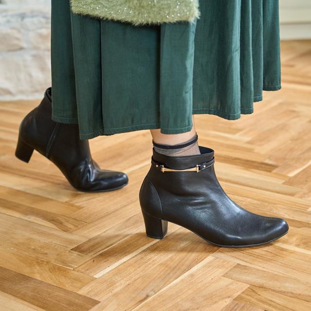 ベティクラブ（BETTYCLUB）/【24秋冬新作】ビット ベルト ショートブーツ