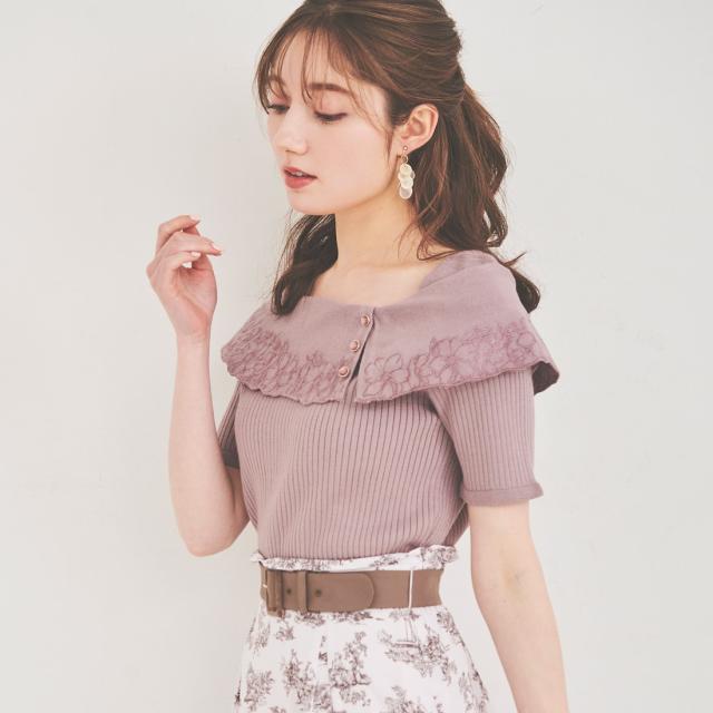 LAISSE PASSE - レッセ パッセ フラワー刺繍Vニットプルオーバー レッセパッセ/サイドボタン刺繍リブプルオーバーの通販はau PAY