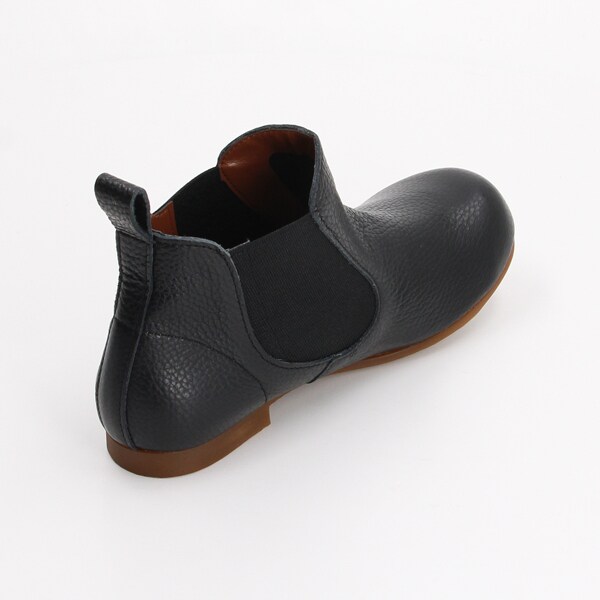 ヨースケ（YOSUKE）/【ゆったり4E】サイドゴアブーティー ヨースケ（YOSUKE）/【ゆったり4E】サイドゴアブーティーの通販はau