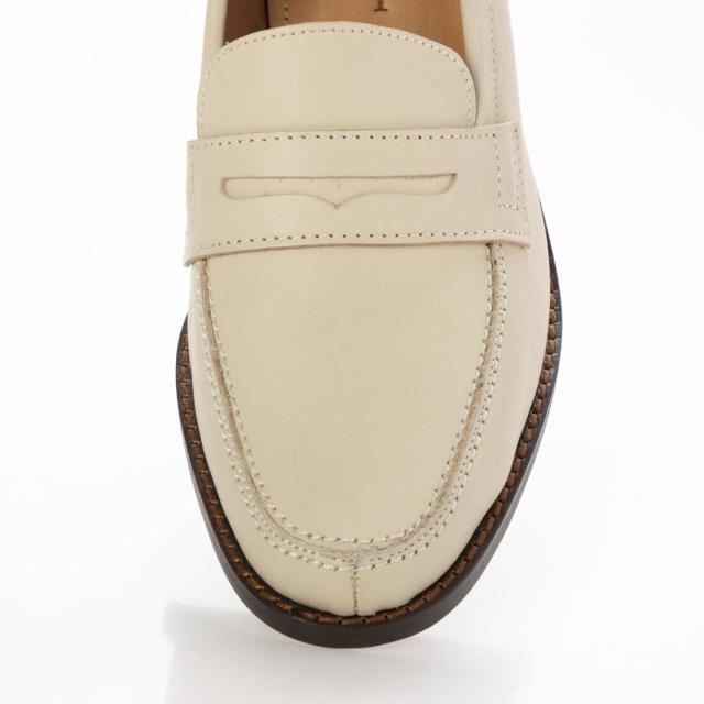 サヤ（SAYA）/24春夏新作5．5cm本革ペニーローファー （シルバー）の