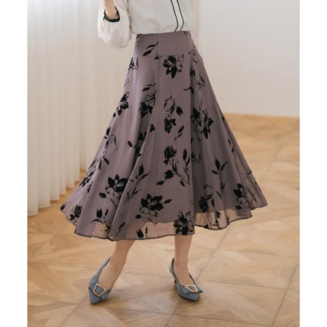 ミッシュマッシュ（MISCH MASCH）/フロッキーフラワー柄で華やかに、歩くたびに揺れる2025秋冬新作 ツイードマーメイドニットワンピース ミッシュマッシュ（MISCH MASCH）/華やかフロッキーフラワー柄で歩く