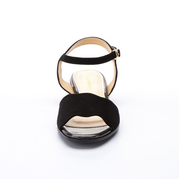 モードカオリ(MODE KAORI)/サンダル(低めヒール/フラワーカット/アンクルストラップ)の通販は モードカオリ(MODE KAORI)/サンダル(低めヒール/フラワーカット/アンクルストラップ)の通販は