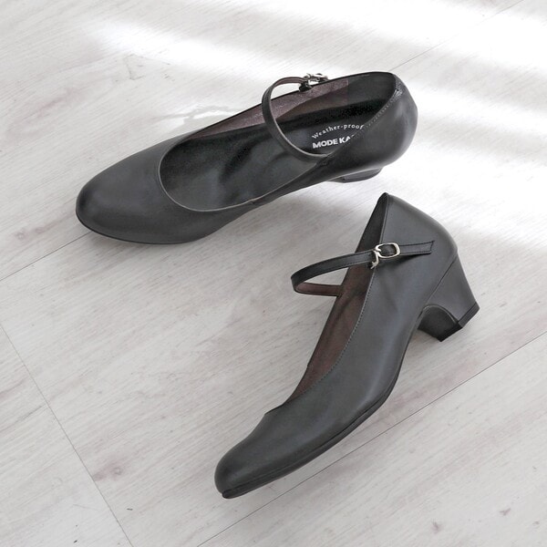 モードカオリ（MODE KAORI）/撥水ストラップパンプス(4cmヒール)