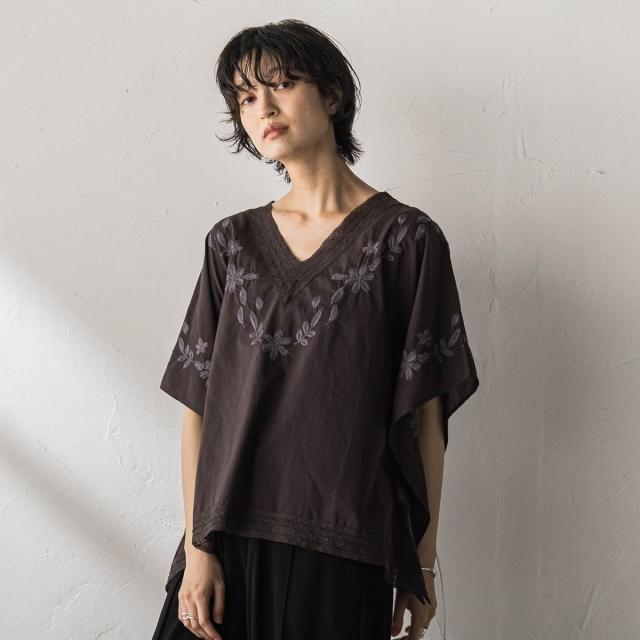 メイソングレイ（MAYSON GREY）/レース刺繍ポンチョブラウス 6,353円