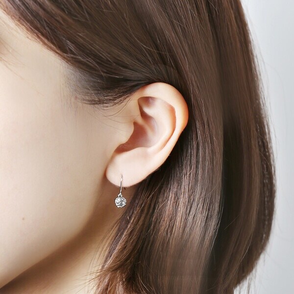 ブルーム（BLOOM）/K10 ホワイトゴールド キュービックジルコニア