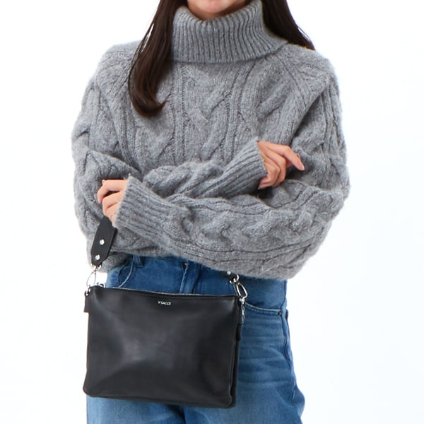 イザック（Y’saccs）/イタリアンシープ Wストラップミニマルショルダーの通販は 6,600円