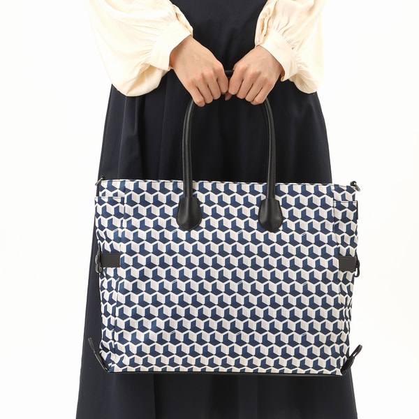 イザック Y'SACCS キュービックモノグラム 2WAYトート Mサイズ （ネイビー） セール キュービックモノグラム 2WAYトート Sサイズ （トートバッグ