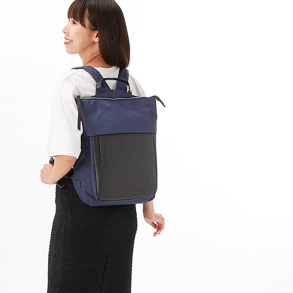 イザック（Y’saccs）/ナイロン牛革リュックの通販は 8,415円