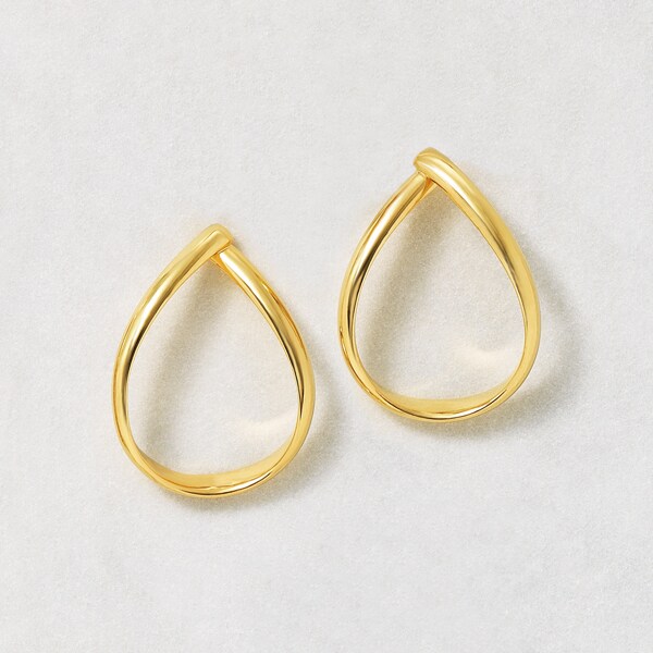 Take up ゴールド ツキコウフープピアス どんなシーンにもお