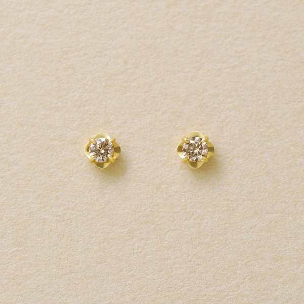 テイクアップ ピュア（TAKE−UP pure）/[ セカンドピアス]K18 ブラウンダイヤモンドピアス0．08ct