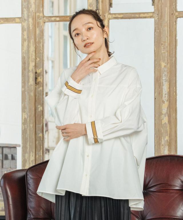 Rene ルネ　ロゴ入りパールカフス　長袖ニットトップス　カットソー Rene ルネ ロゴ入りパールカフス 長袖ニットトップス カットソー