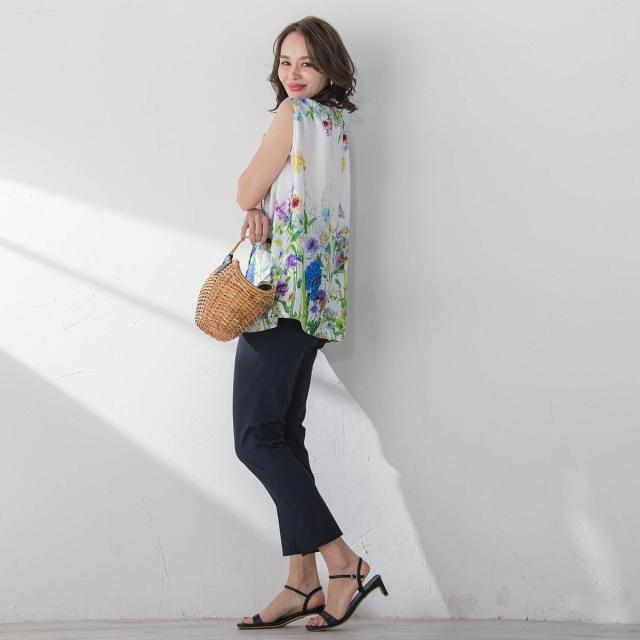 ビアッジョブルー（Viaggio blu）/フラワーブーケプリントブラウス