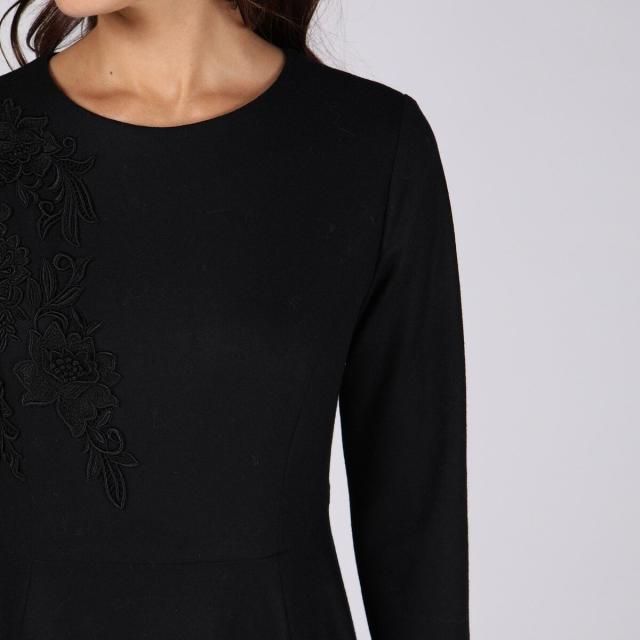 ビアッジョブルー（Viaggio blu）/ルミナリーミルドレースモチーフワンピース ビアッジョブルー（Viaggio blu）/ルミナリーミルドレースモチーフ