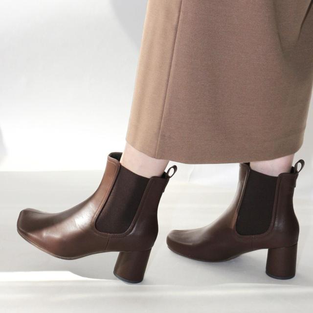 フィン（Fin）/【25秋冬新作】スクエアトゥサイドゴア丸ヒールブーツ【低反発スポンジ入り】