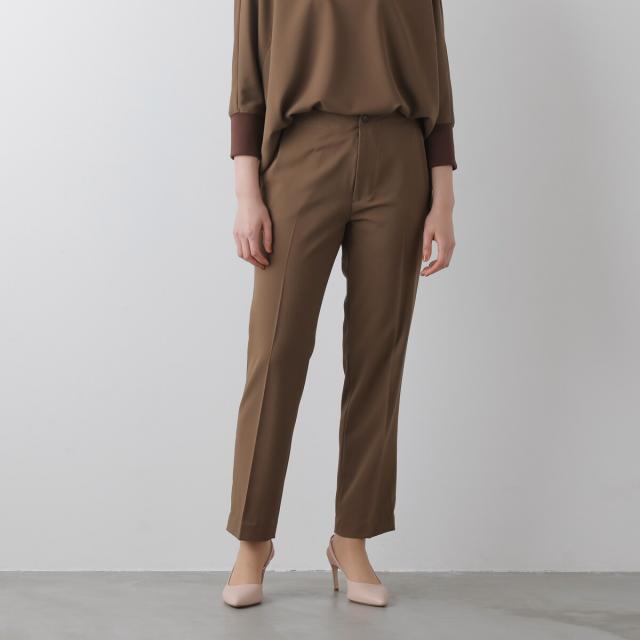 ラ・クープ（LACOUPE）/テーパードクリースパンツ【単品】 ラ・クープ（LACOUPE）/テーパードクリースパンツ【単品】の通販はau