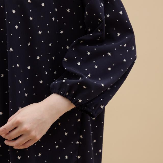 ラ・クープ（LACOUPE）/【洗える】【日本生地・日本縫製】ふんわりオーバーサイズ 星柄ブラウス ラ・クープ（LACOUPE）/【洗える】【日本生地・日本縫製】ふんわり