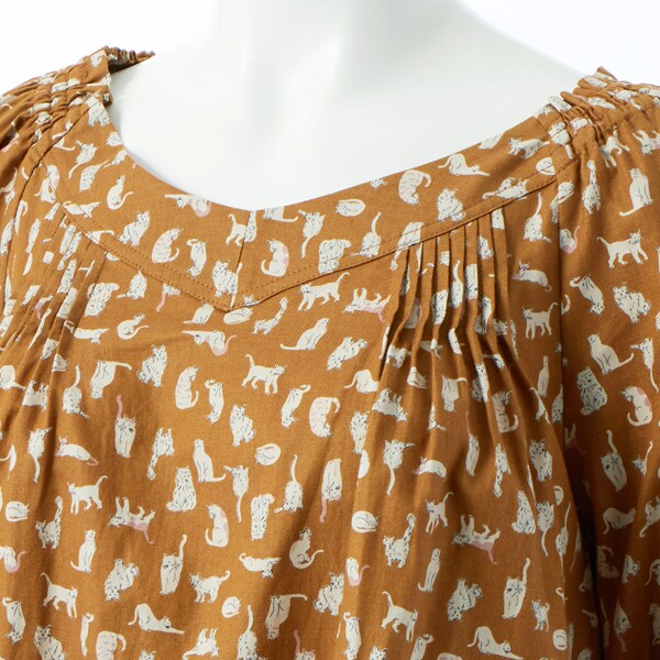 NEW】アル・ディ・ラ（AL DI LA）/猫柄ピンタックスクエアネックチュニック